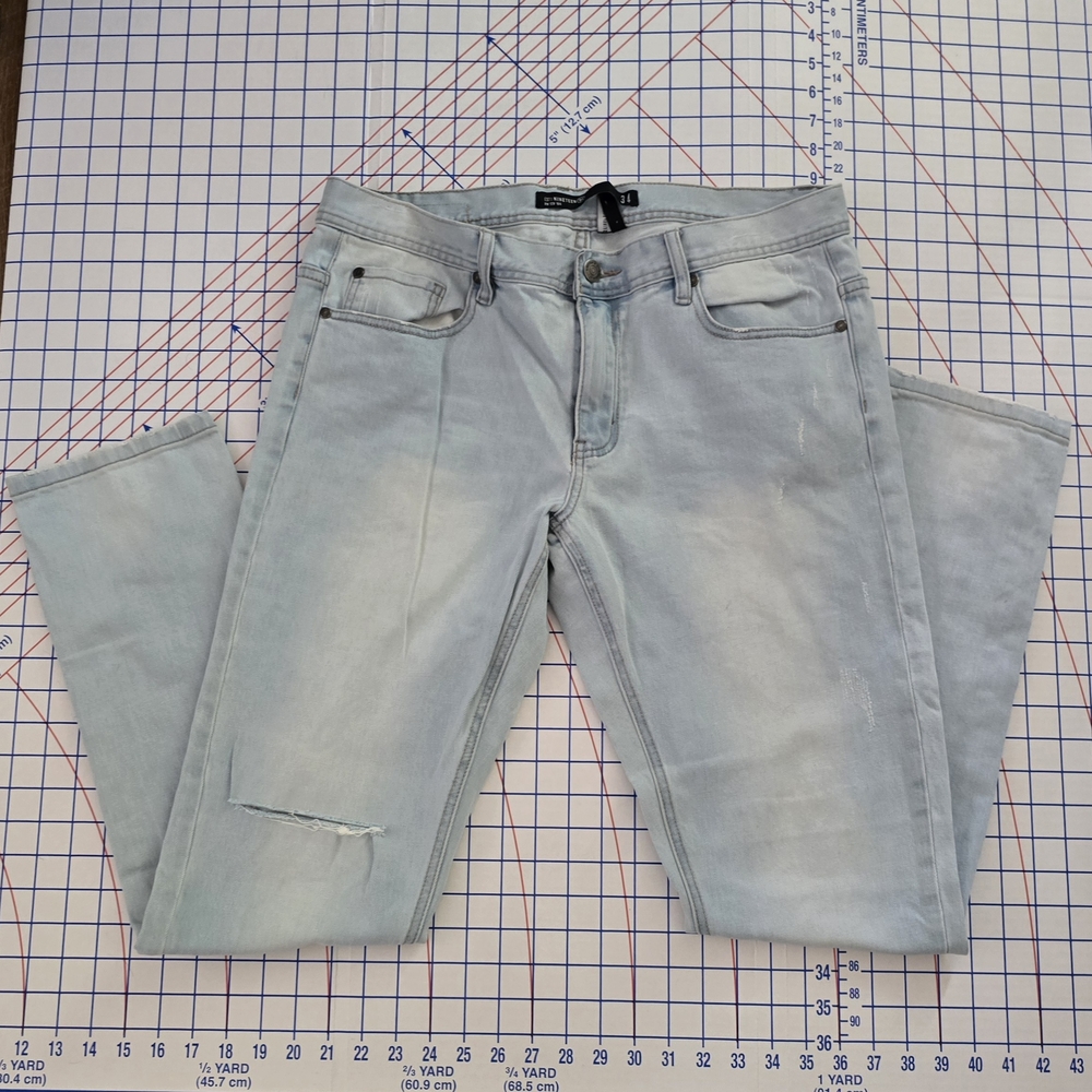 COTTON ON EST: NINETEEN Light Blue Jeans